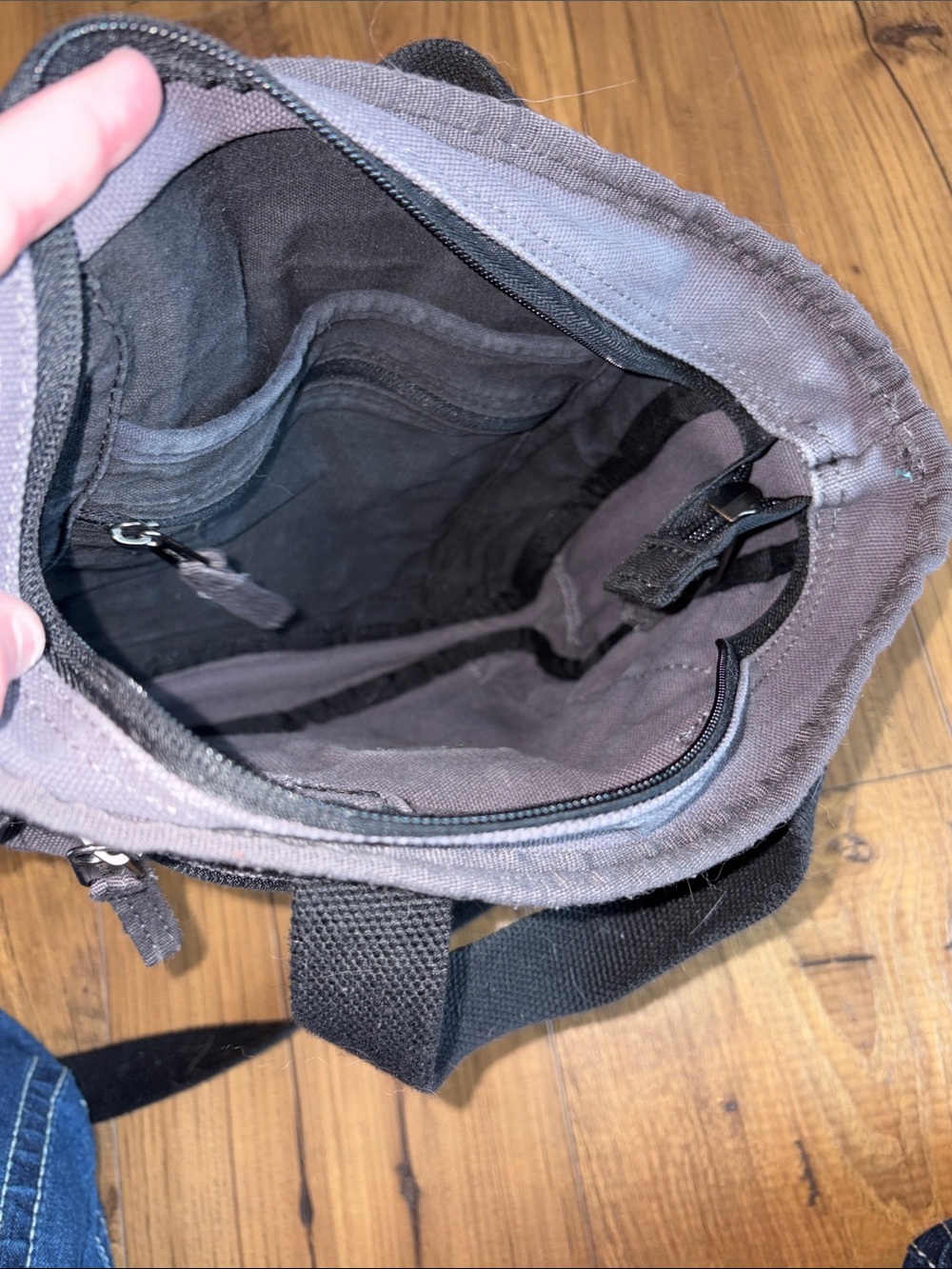 Duluth Trading Co Gray Canvas Crossbody Messenger with Black Strap - Picture 3 of 4